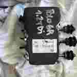 Unidad hidráulica del ABS / Hydraulikblock / Hydraulic unit / VW Volkswagen Polo V 6R 1.2 TDI 6R0907379AE 001 6R0 907 379 AE 001 6R0907379AC 6R0 907 379 AC BOSCH 0265801022 0 265 801 022