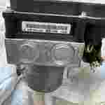 Unidad hidráulica del ABS / Hydraulikblock / Hydraulic unit / Peugeot 308 i 1.6 9675528580 BOSCH 0265951420 0 265 951 420